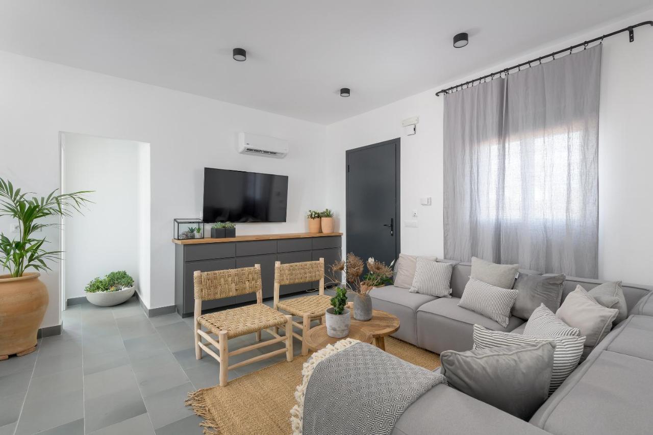 Seawater Villa لاخنيا المظهر الخارجي الصورة
